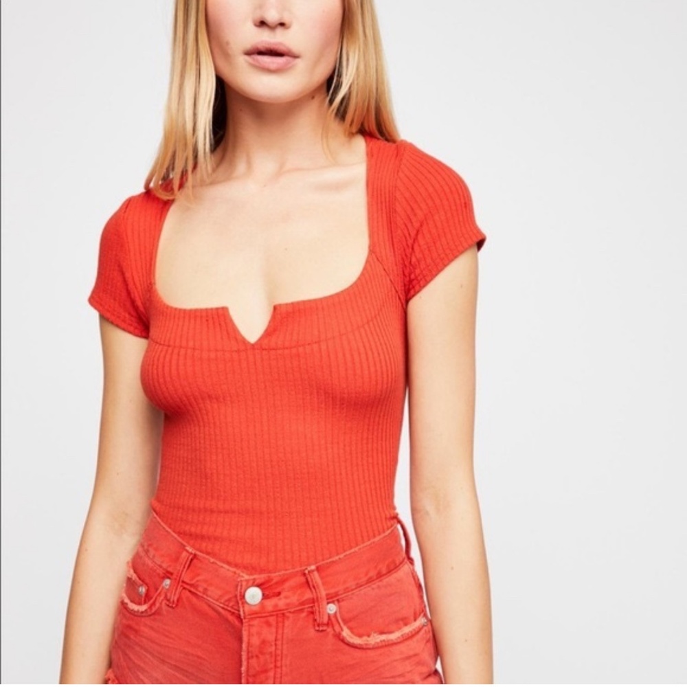 Free People cropped ribbed shirt, size Small